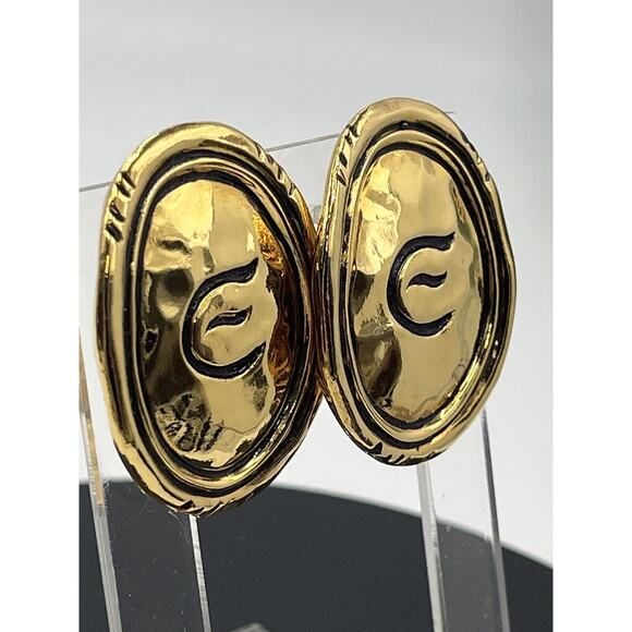 Elizabeth Taylor Monogram Rare Vintage Estate Signed AVON 1.5” 1993 Clip Earring - Picture 9 of 14